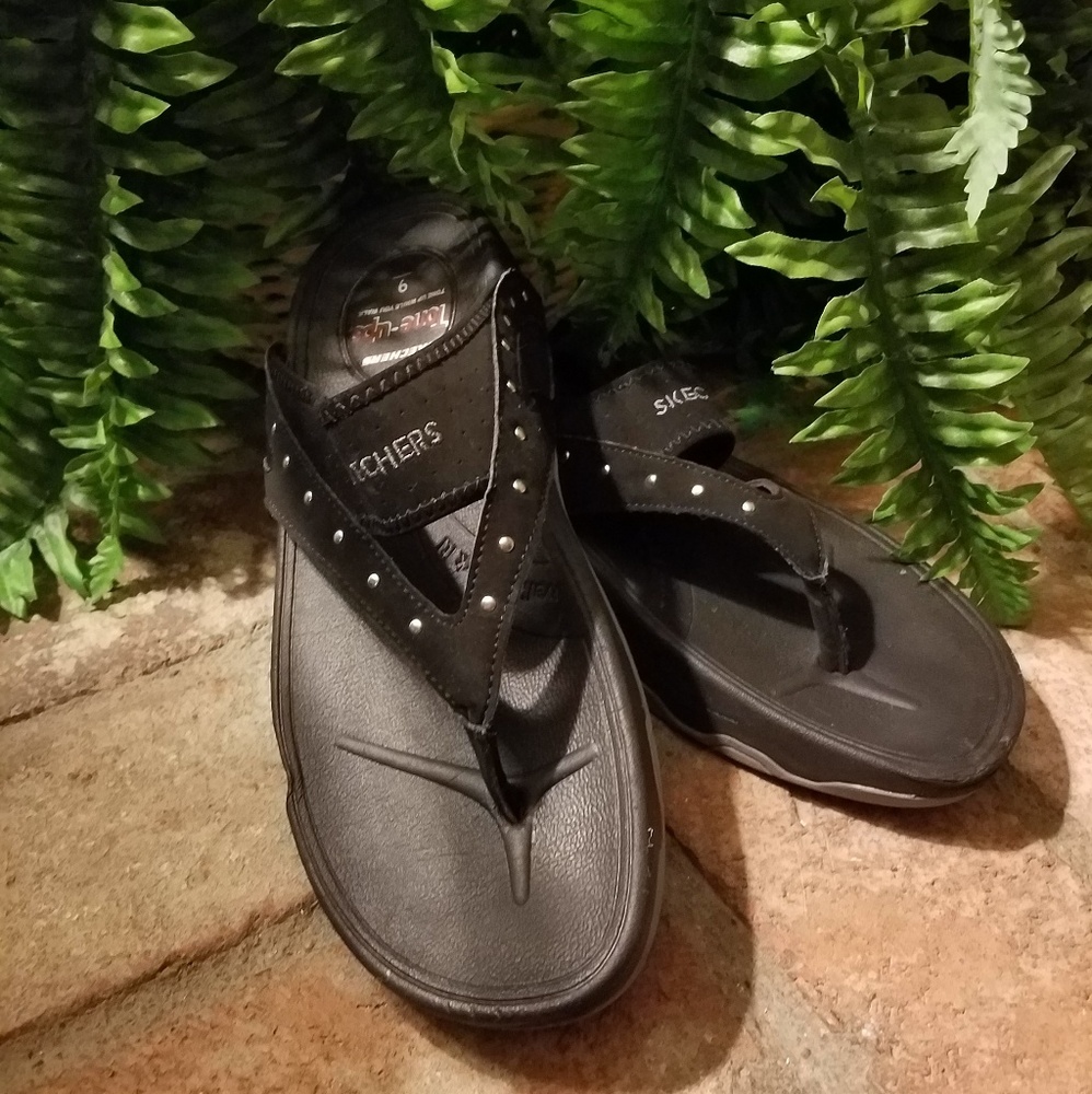 Sketchers tone ups